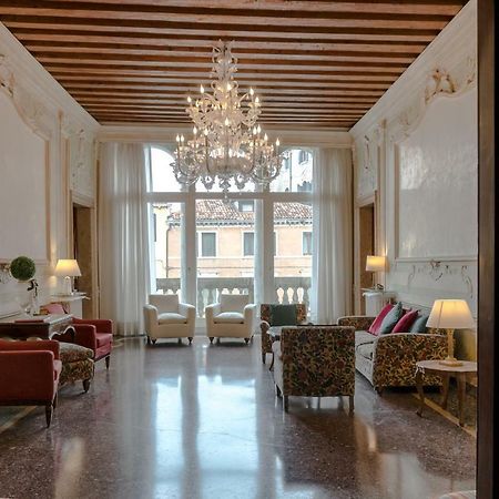 Luxury Balcony Apartment Венеция Екстериор снимка
