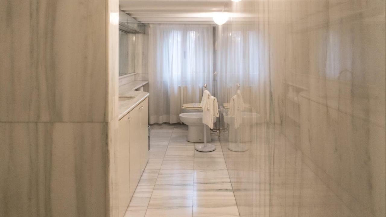 Luxury Balcony Apartment Венеция Екстериор снимка