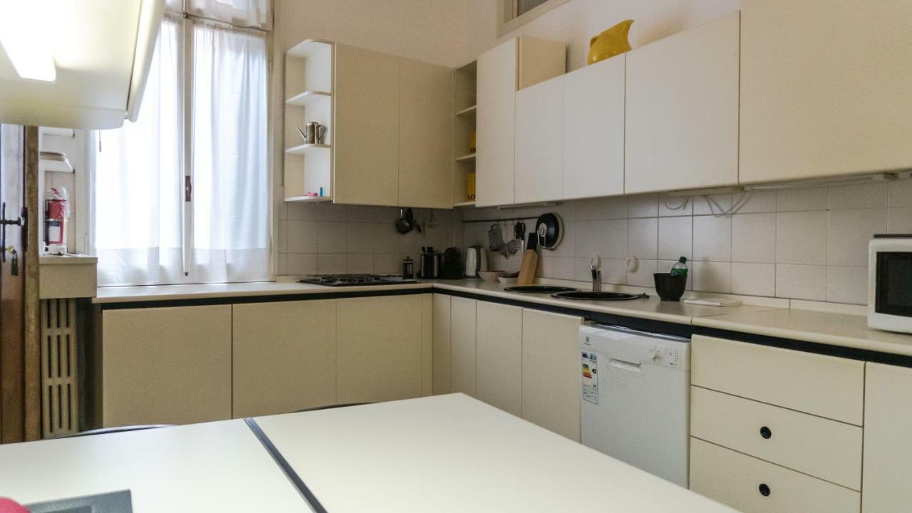 Luxury Balcony Apartment Венеция Екстериор снимка